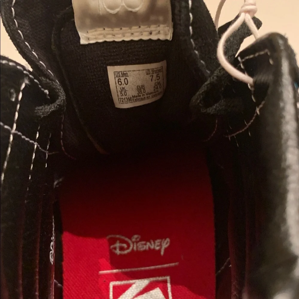 NEW Vans x Disney Villains Sk8-Hi Shoes 100 years Disney men’s 6 women’s 7.5